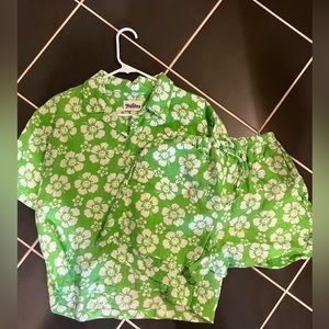 Emma Mulholland Holiday Green Happy Hawaii Set
(Medium)